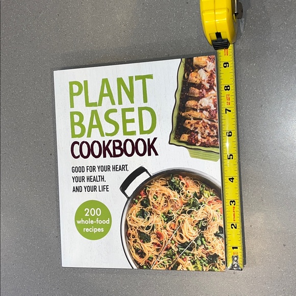 Plant Based Cookbook - Picture 4 of 8